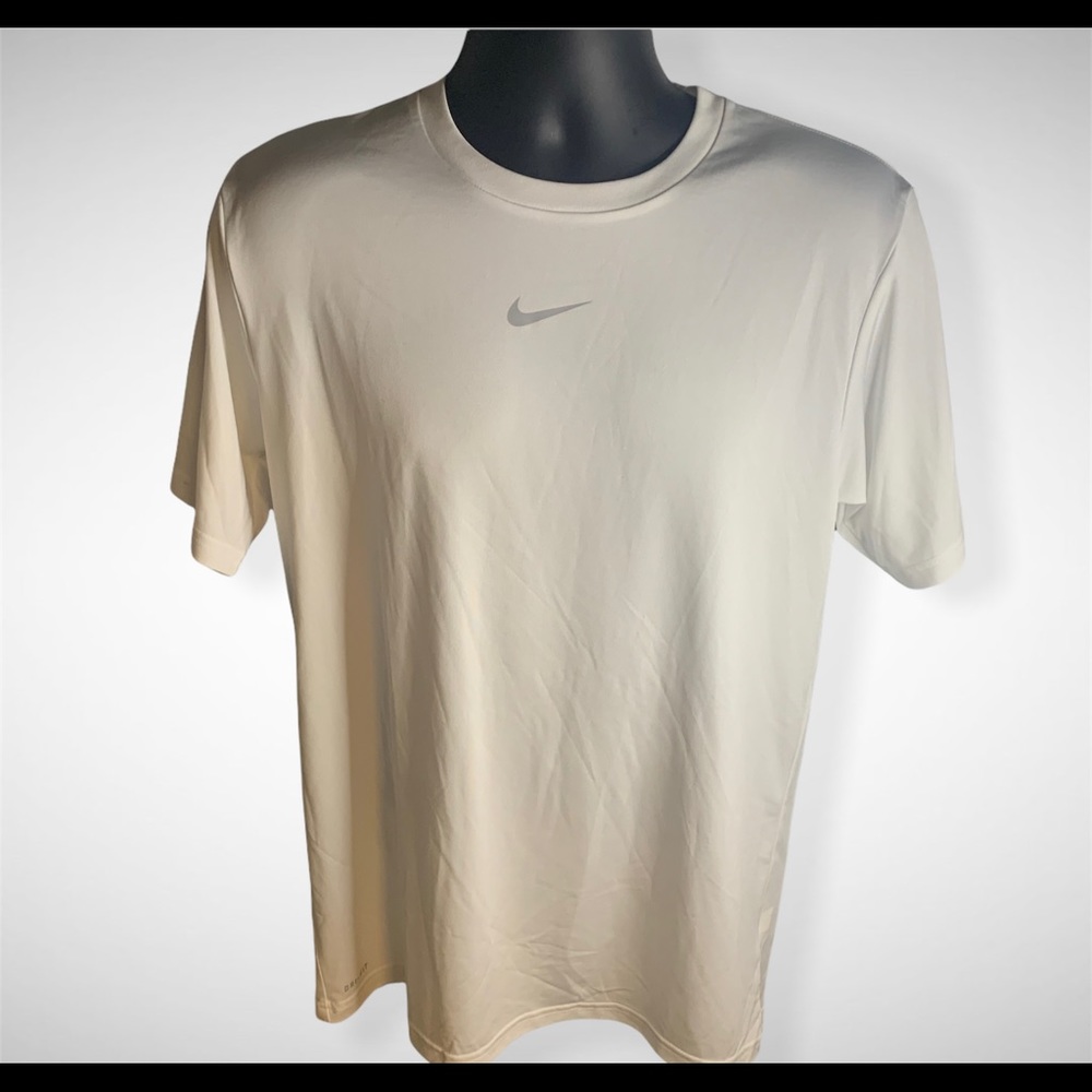 Nike Dry Fit Shirt SZ: XL